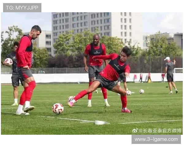 长春亚泰鏖战劲旅巅峰对决展现中超激情与球队韧性