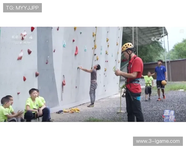 与攀岩女王王娜的深度对话：探索她的攀岩生涯与心路历程