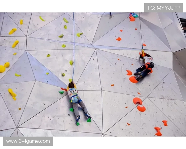 杭州极限运动队在世界攀岩锦标赛中的默契配合与精彩表现分析