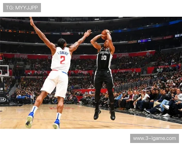 猛龙与步行者激战正酣 双方全力争夺季后赛席位精彩纷呈 猛龙与步行者激战正酣 双方全力争夺季后赛席位精彩纷呈